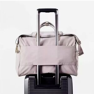 NWT- Weekender Carry On Travel Bag Taupe - Open Story